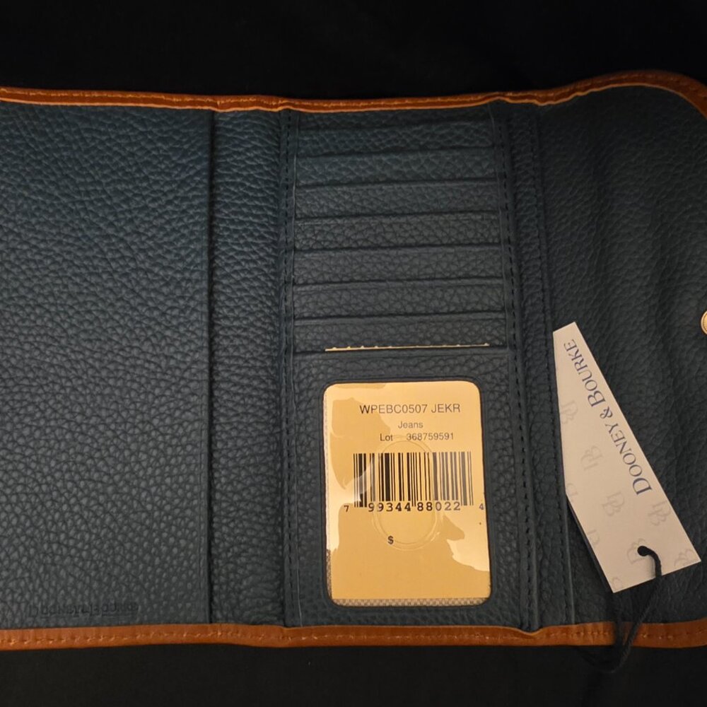 Dooney & Bourke Pebble Grain Baguette Handbag and Continental Clutch **Bundle** - Picture 4 of 14